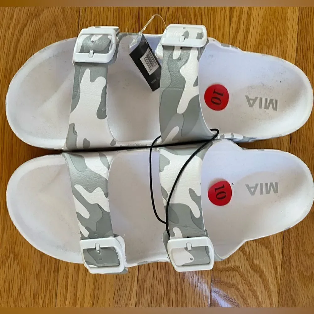 Mia Sandals